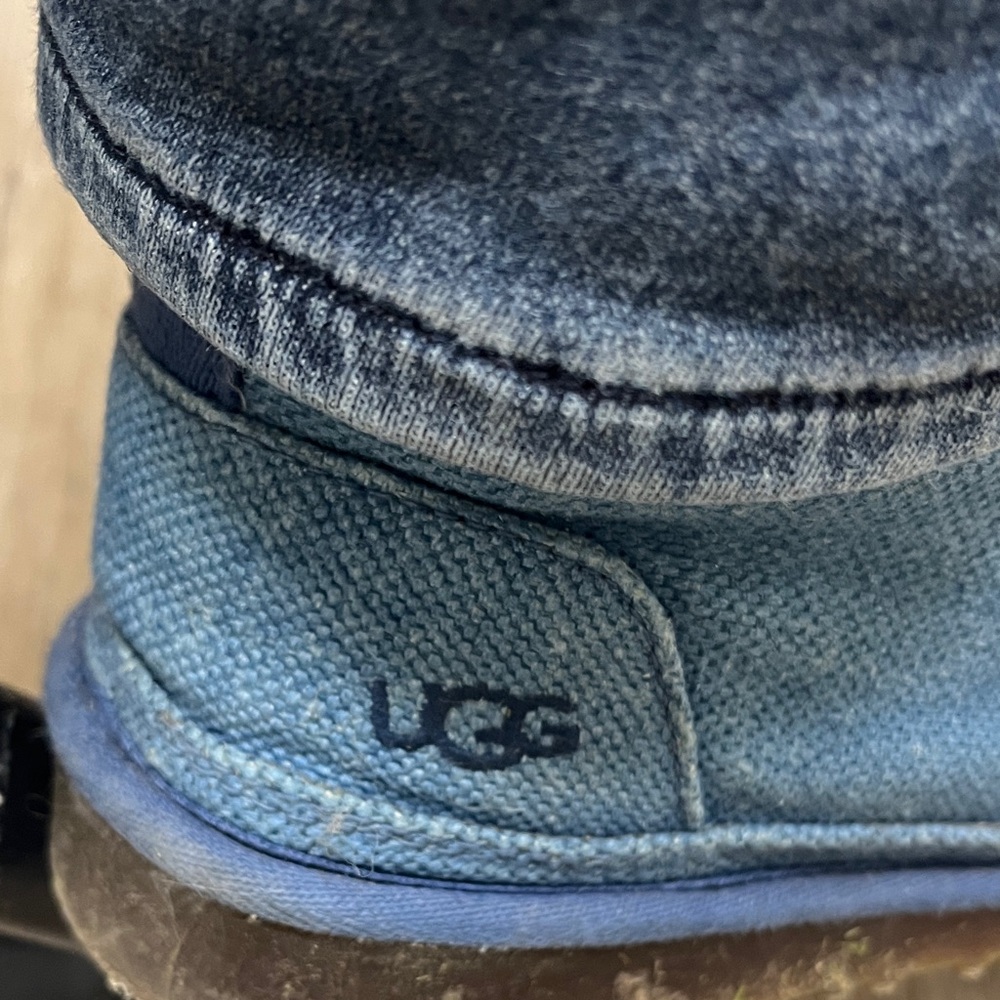 UGG Denim Blue Chukka Boots for Men - Picture 2 of 8
